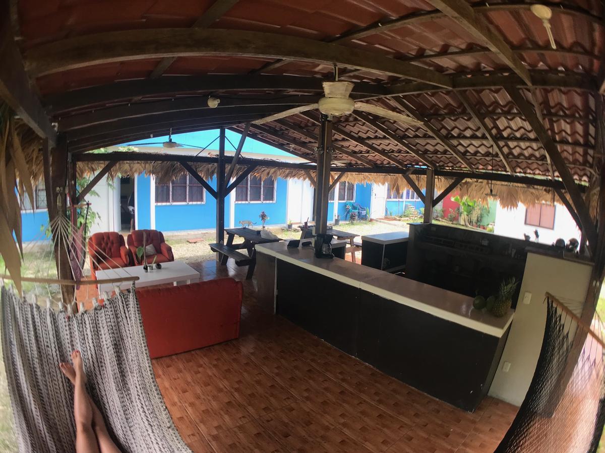 Hotel One Love Puerto Viejo Puerto Viejo de Talamanca Buitenkant foto